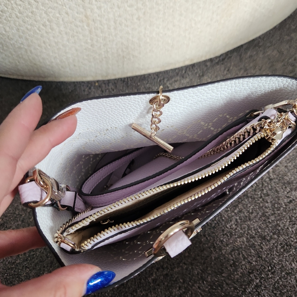 Guess Purse - Picture 2 of 2